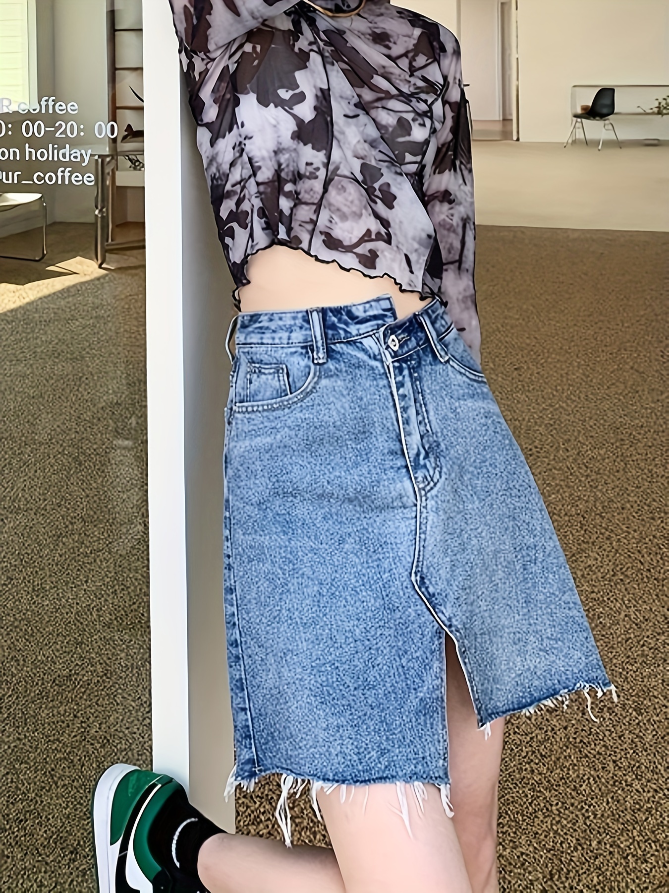 Raw Hem Split Denim Skirt, Plain Washed Blue Slash Pocket A-line Denim Skirt, Women s Denim Jeans & Clothing details 4